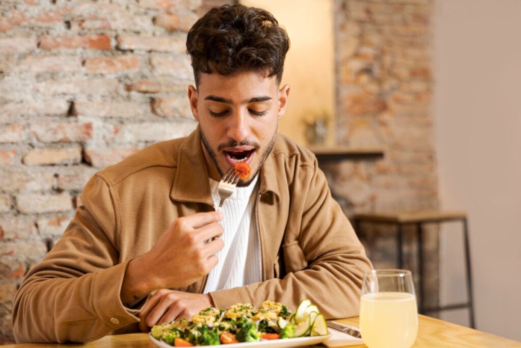 eating protein for lose fat and gain muscle