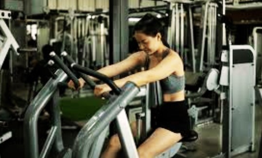 Back Exercise Machines at the Gym 2 Back Exercise Machines at the Gym